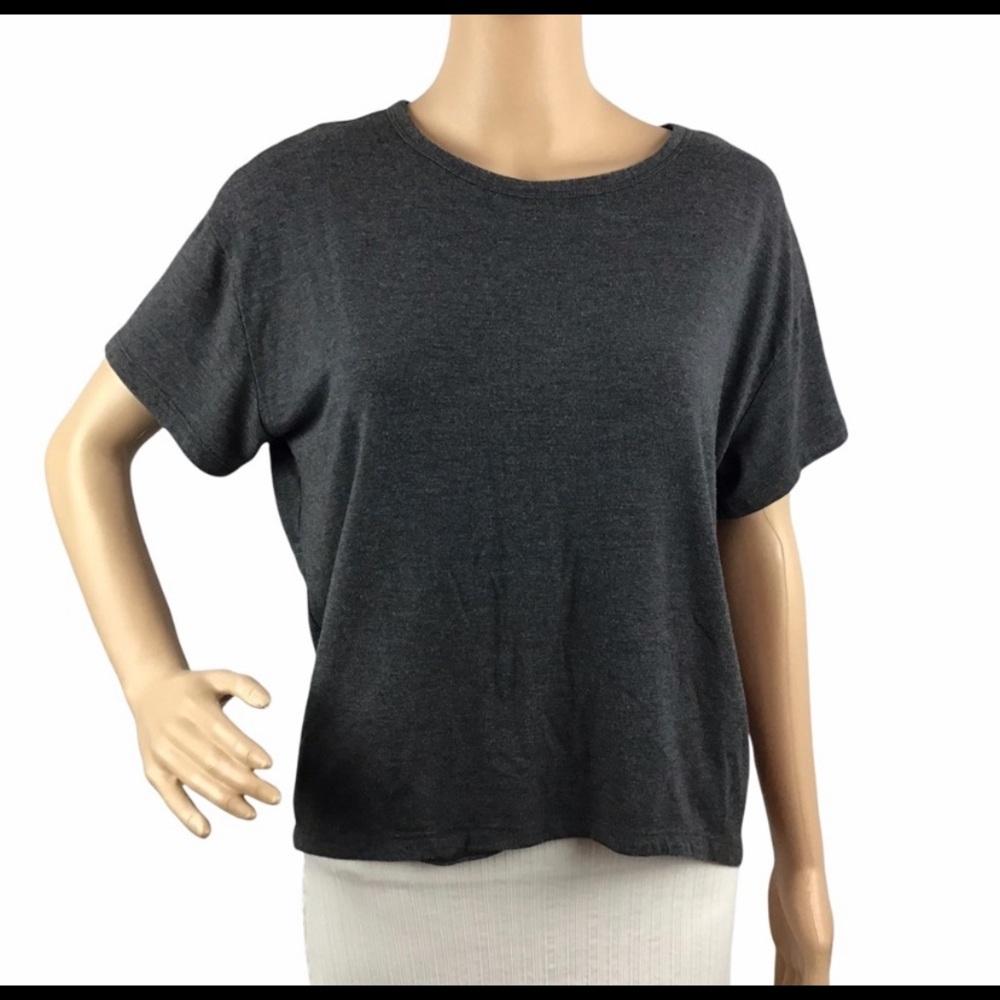Athleta Cloudlight Open Back Tee Size M Gray Short Sleeve